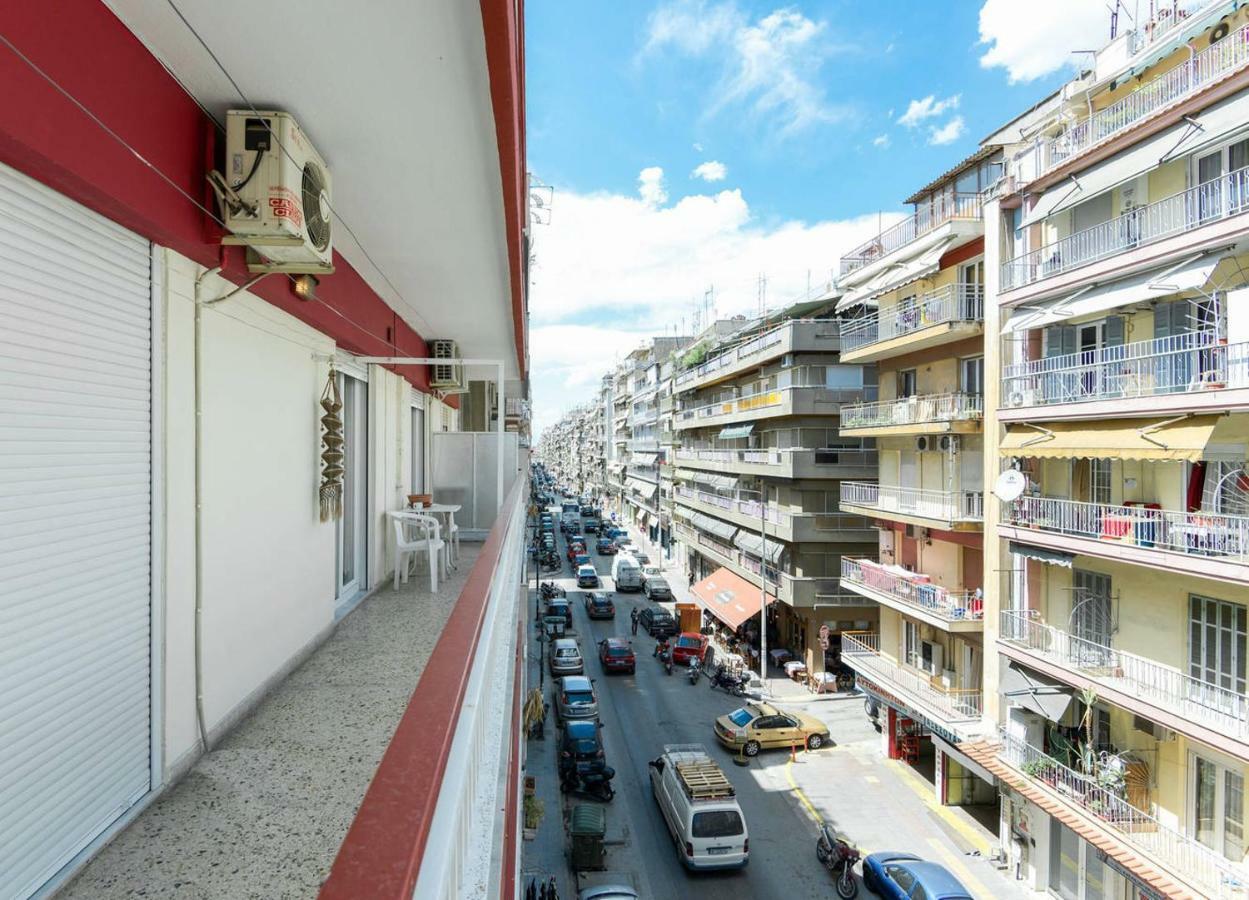 Cozy And Bright Apartment In The Heart Of The City Thessaloniki Exterior photo