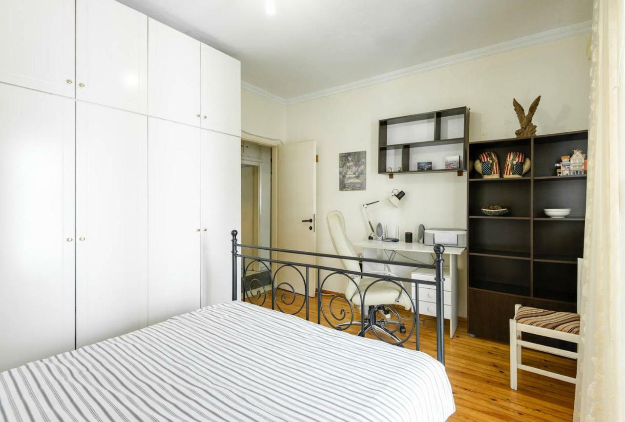Cozy And Bright Apartment In The Heart Of The City Thessaloniki Exterior photo